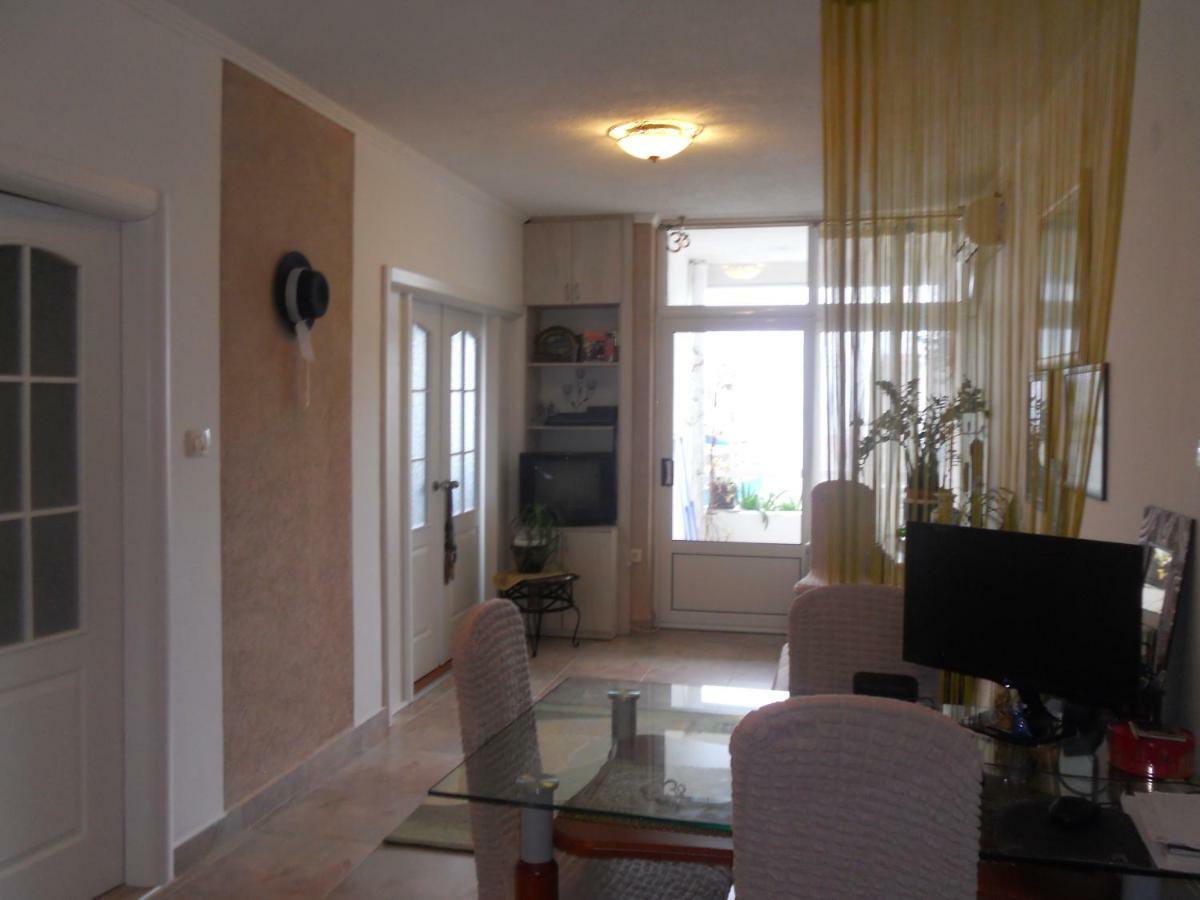 בודווה Apartment Mika מראה חיצוני תמונה
